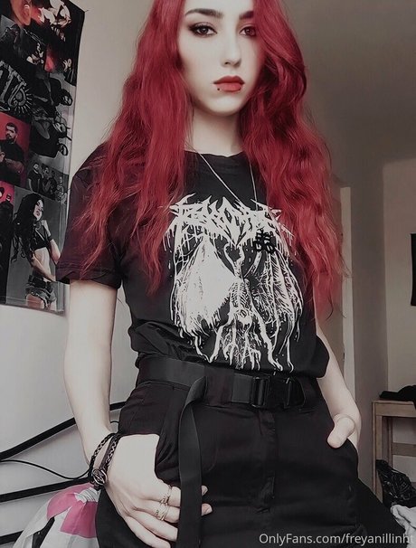 freyanillinht sexy star galleries