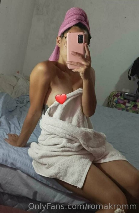 romakromm pornographic actress img