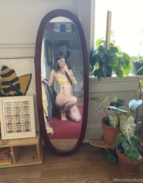 whoreticulture sexy actress image