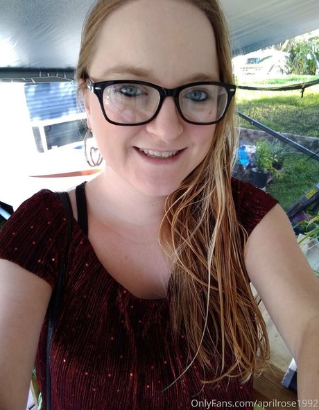 aprilrose1992 hot model pics