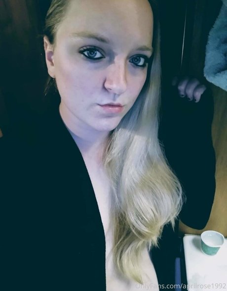 aprilrose1992 model sexy gallery