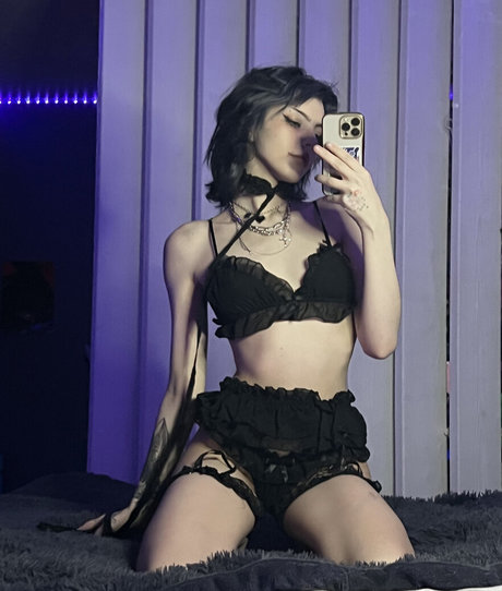 Flutterow erotic star picture