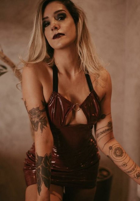 dontfvckingdie nude pornstar archive