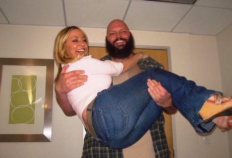 Tara Strong porn actress photo