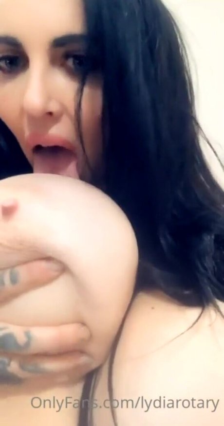 lydiarotary model hot picture