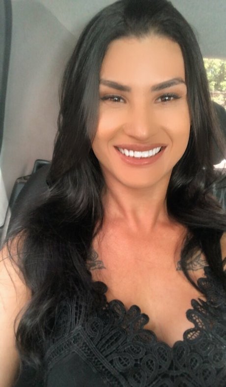 Alinne Garcia nude actress image