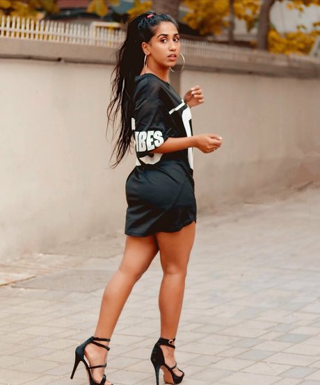 scarlettmrose star porn gallery