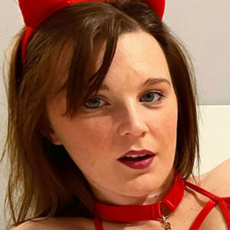 charlotte tease hot star photo