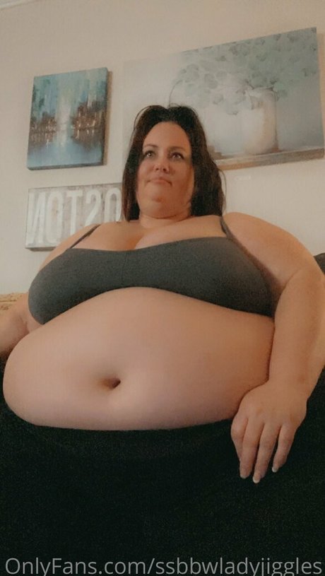 ssbbwladyjiggles model porn pictures
