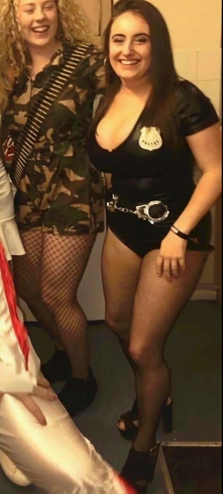 Tiffany Harrison hot model picture