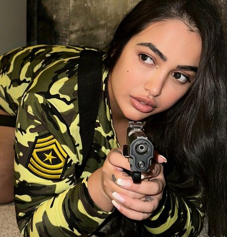 realdiamonddoll exclusive model picture