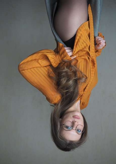 Anyutamoor hot model pics