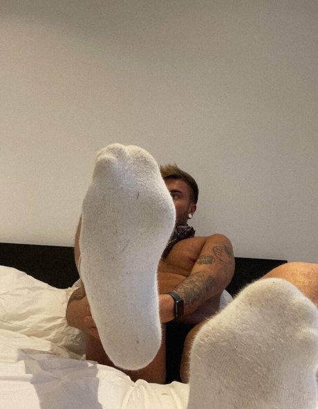 blondedan nude star img