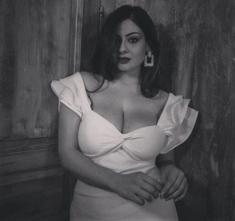 big butt onlyfans nude images