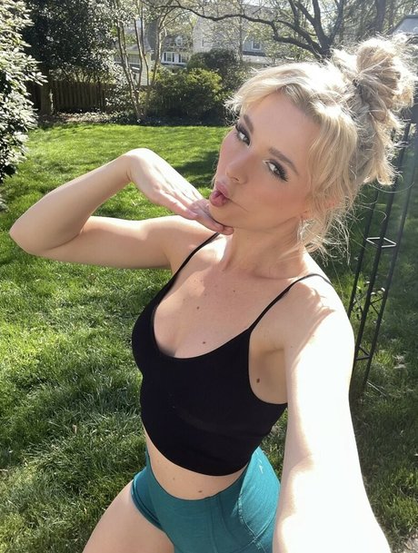 Martina Eliza pretty pornstar archive