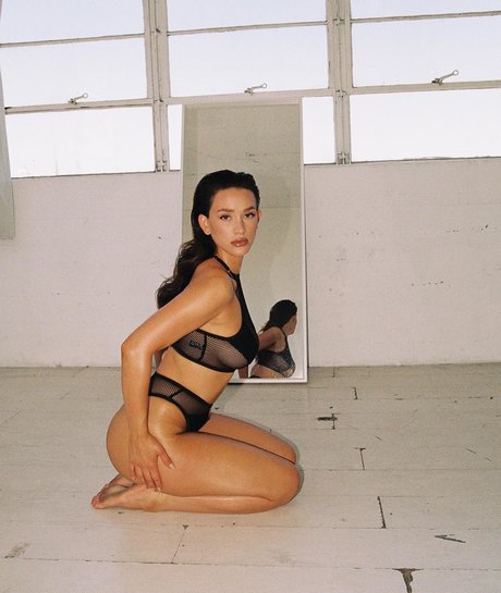 beautiful blonde onlyfans nice photos