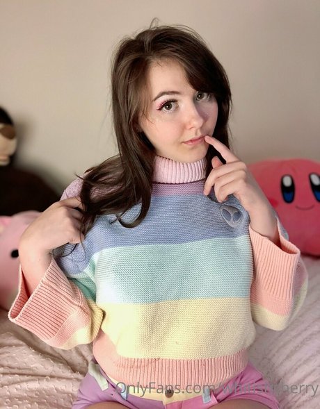 whitishcherry nudes model pic