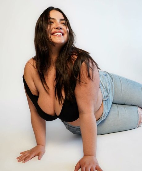 Rachel Anastacia star hd img