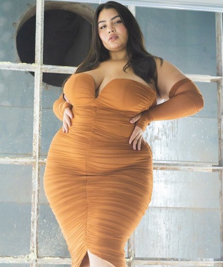 Rachel Anastacia model hot galleries