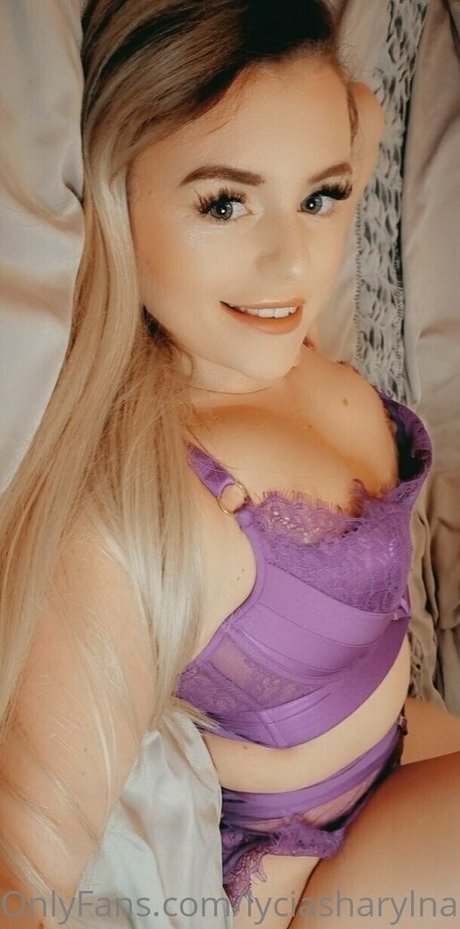 lyciasharylnaughtystyle star erotic picture