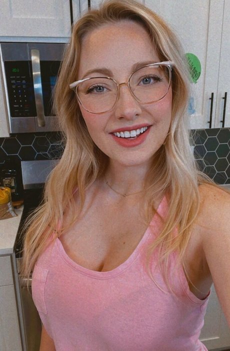 Cannibalqueen top star pic