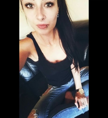 lizzzyfox model sexy gallery