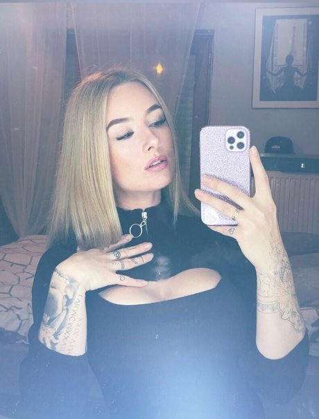 lizzzyfox star sex gallery