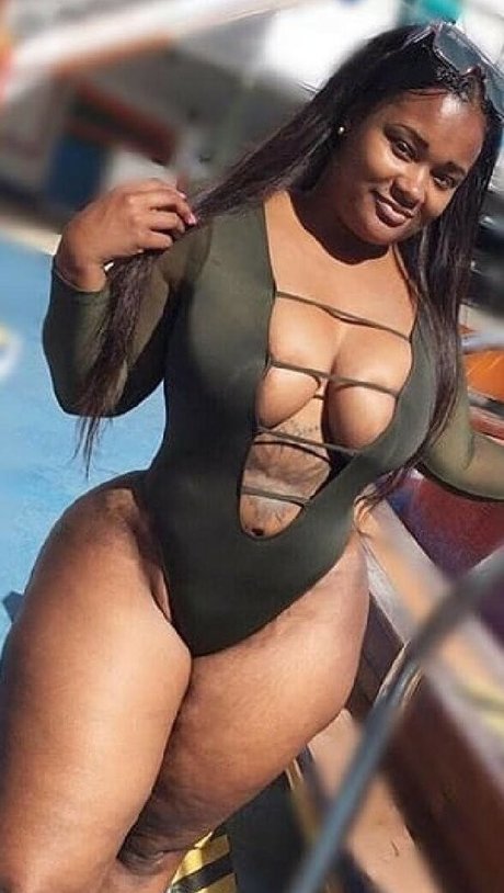 Ashleythebombshell star perfect photo