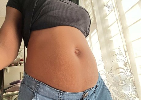 mangomob92 model porn picture