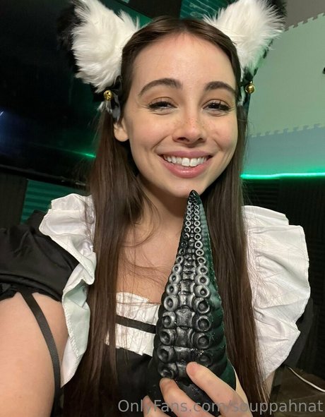 Souppahnat sexy actress archive