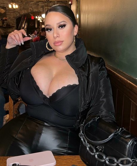 Blondiemami pornstar hot picture