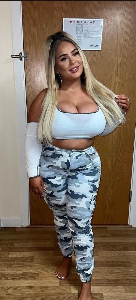 Molly O Shea pornstar hot image