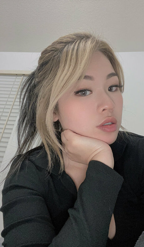 babiebeezz2 0 erotic model gallery