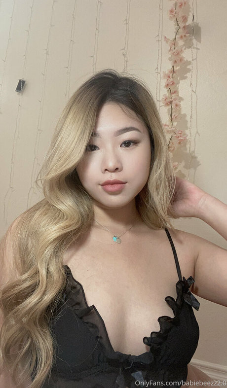 babiebeezz2 0 model sex picture