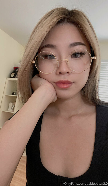 babiebeezz2 0 sexy model pics