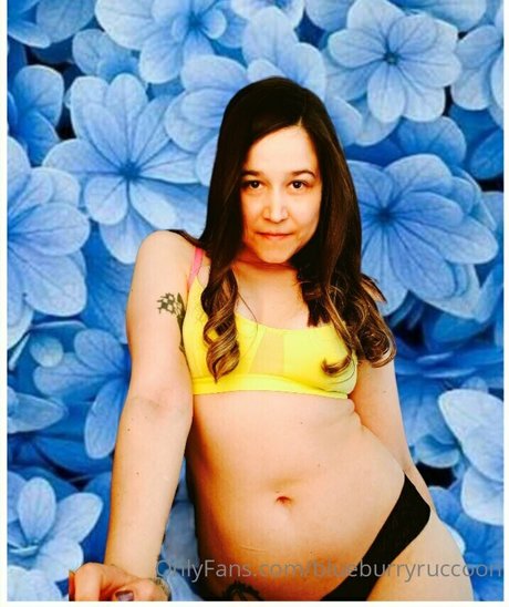 blueburryruccoon actress gallery