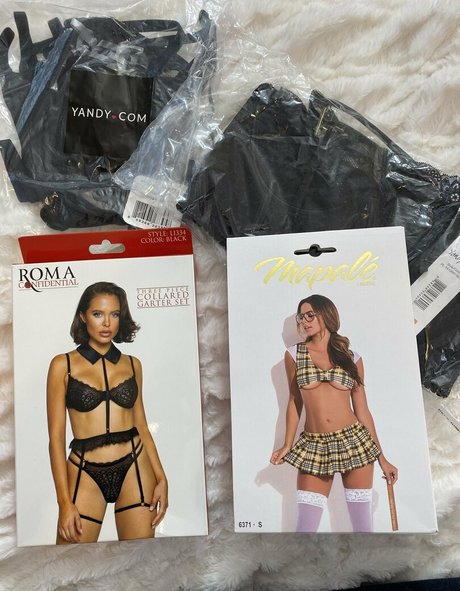 khloeefree hot actress gallery