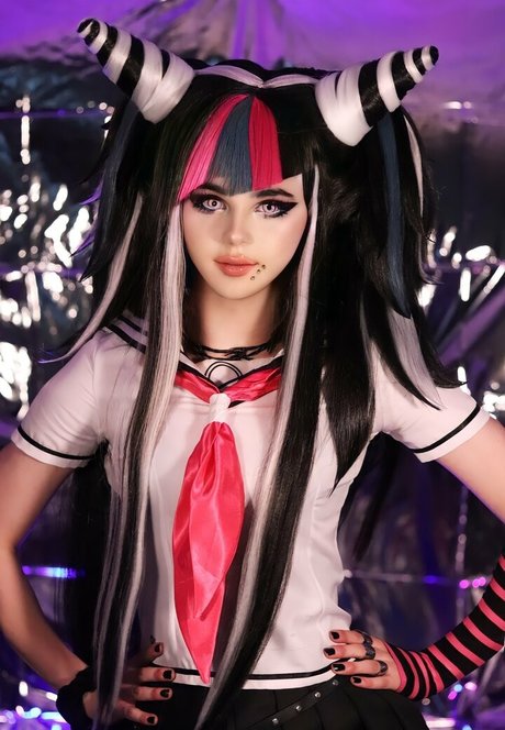 Paralllaxus nudes model photo