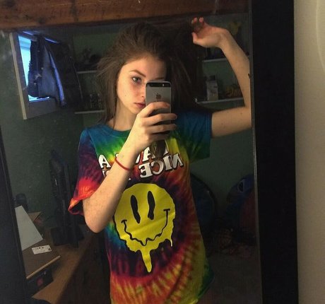 Lily Ana Alexander star best images