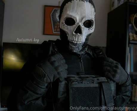 officialautumnivy nude actress photos