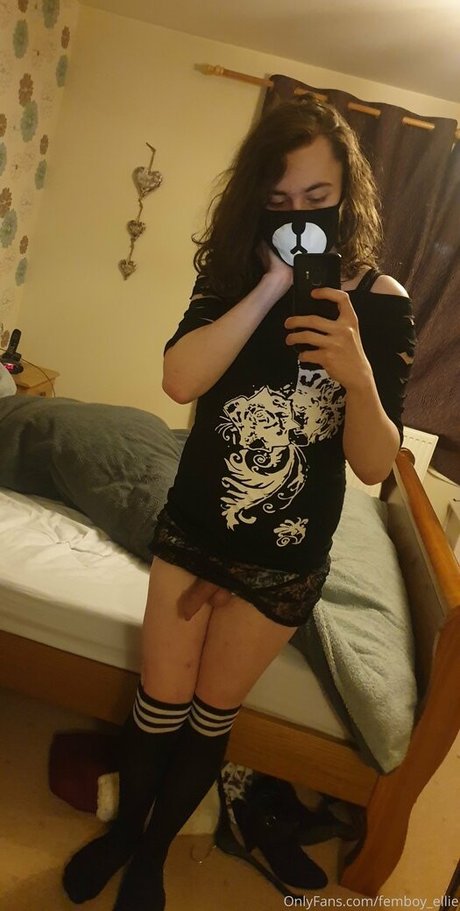 wedgiepupellie adult model img