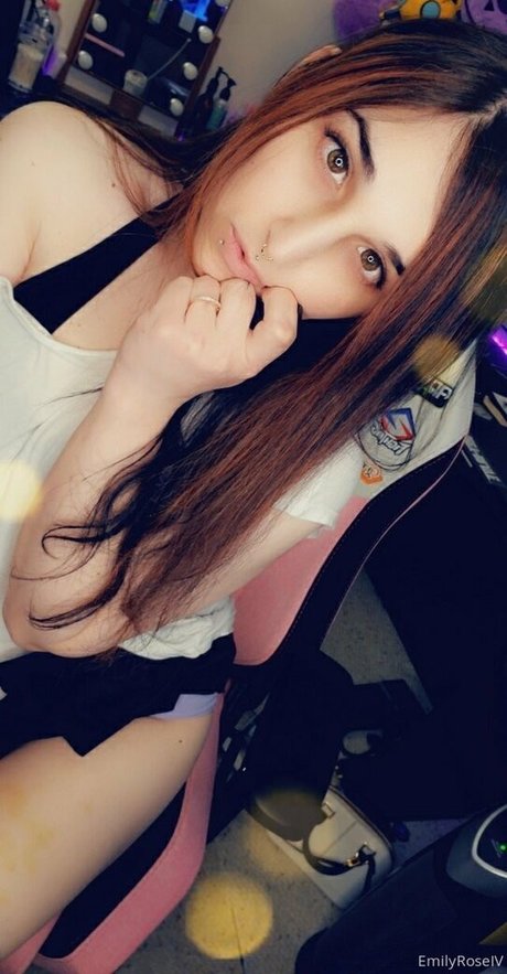 emilyroseiv high quality star photo