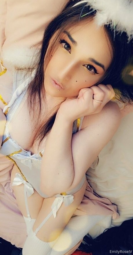 emilyroseiv free model photo