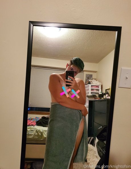 knightofsin model hot photos