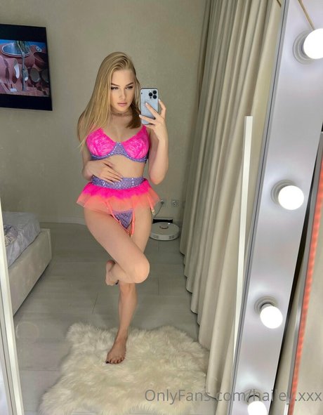hailey xxx profile pic