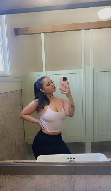 nongmhoe erotic actress images