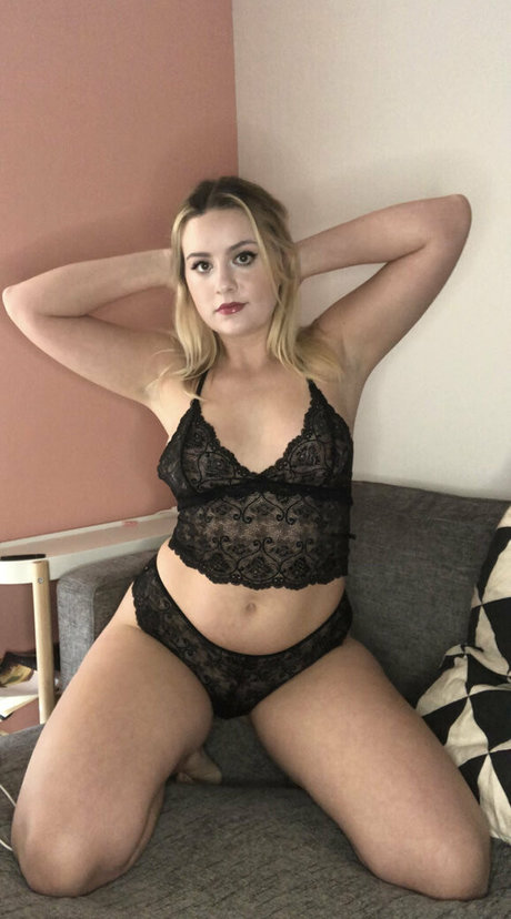 flaurallvip model sexy pic