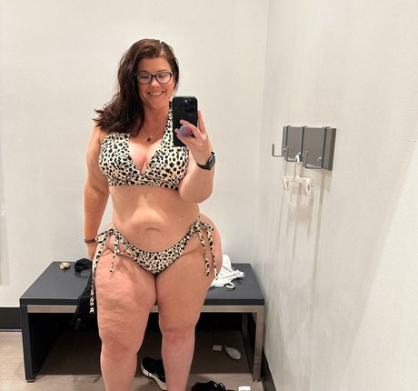 Crystal McBootay beautiful pornstar img