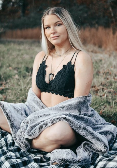 Hannah Bourque top star pictures