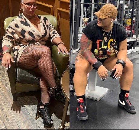 Queen R sexy star galleries